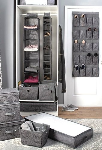 Storage OrganizerCloset organizers include storage box, sweater organizer, shoe organizer, suit bag, sock organizer, etc… we are very familiar with different material and we can also suggest you good selling package.